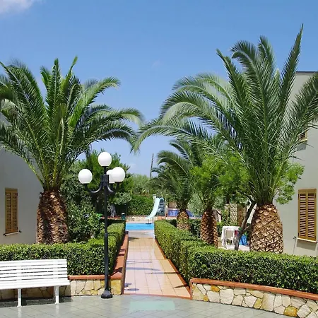 بيت للعطل Near With Pool *