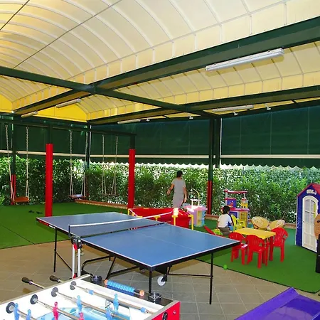 Near With Pool بيت للعطل تْشيفالو